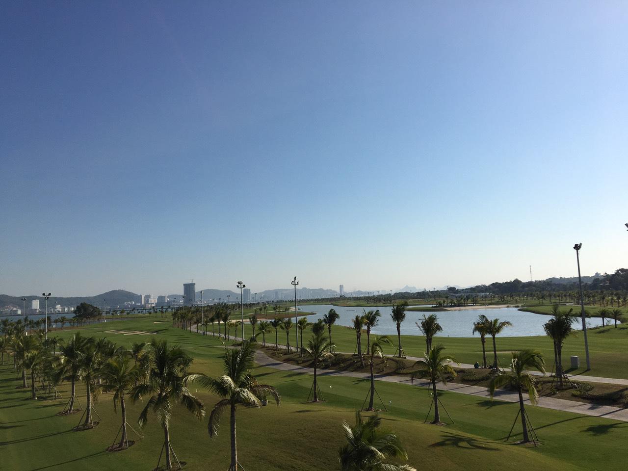 Có gì đặc biệt tại sân golf Hạ Long?